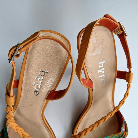 Hype Heeled Leather Sandals - Picture 15 of 15